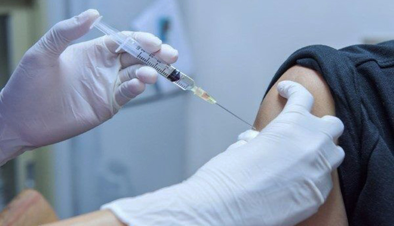 احتمال تاخیر در اجرای طرح واکسیناسیون معلمان