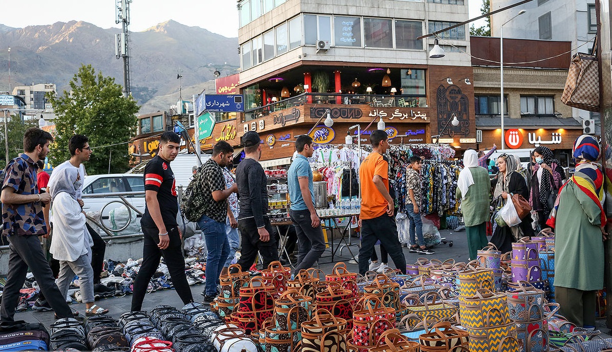 ساماندهی دست‌فروشان قزوین در دستور کار قرار گرفت